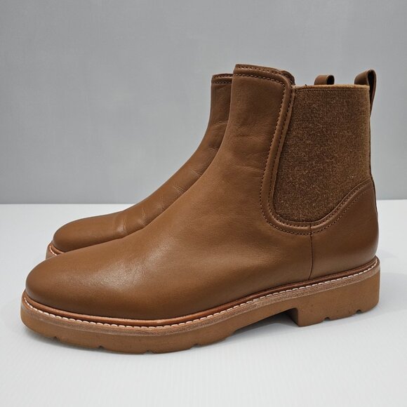 NEW Vince Rue Ankle Bootie Chelsea Water Repellent Light Fawn Tan Leather Sz 10 - Picture 1 of 14